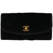 Pre-owned Suede clutches Chanel Vintage , Black , Dames