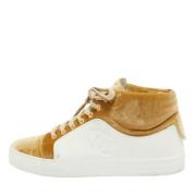 Pre-owned Rubber sneakers Chanel Vintage , Yellow , Dames
