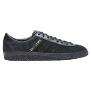 Leren Panel Sneakers met Gestructureerde Zool Adidas Originals , Black...
