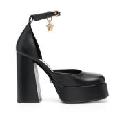 Zwarte Leren Pumps met Gouden Hardware Versace , Black , Dames