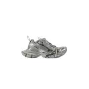 Metallic Grijze Sneakers - Versleten Effect Balenciaga , Gray , Dames