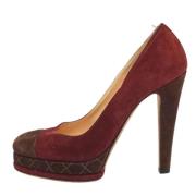 Pre-owned Suede heels Chanel Vintage , Red , Dames