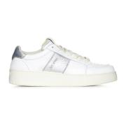 Witte Sneakers voor een Stijlvolle Look Saint Sneakers , White , Dames