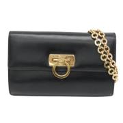 Pre-owned Leather shoulder-bags Salvatore Ferragamo Pre-owned , Black ...