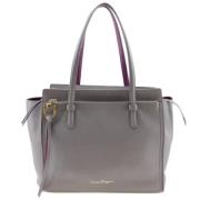 Pre-owned Fabric totes Salvatore Ferragamo Pre-owned , Gray , Dames