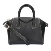 Pre-owned Fabric handbags Givenchy Pre-owned , Black , Dames