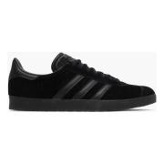 Limited Edition Triple Black Gazelle Sneakers Adidas , Black , Heren