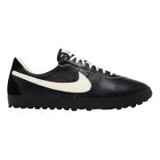 Beperkte Editie Zwarte Kokosmelk Sneakers Nike , Black , Heren