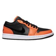 Zwart Turf Oranje Laag SE Sneakers Nike , Black , Heren