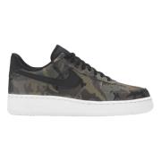 Limited Edition Camo Olive Sneakers Nike , Green , Heren