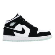 Beperkte editie Air Jordan 1 Mid Nike , Black , Dames