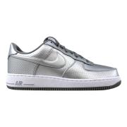 Beperkte oplage Metallic Silver Sneakers Nike , Gray , Heren