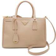 Pre-owned Leather handbags Prada Vintage , Beige , Dames