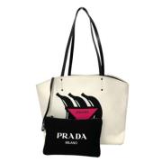 Pre-owned Fabric prada-bags Prada Vintage , Beige , Dames