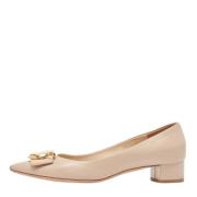 Pre-owned Leather heels Salvatore Ferragamo Pre-owned , Beige , Dames