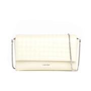 Witte Mini Gewatteerde Crossbody Tas Calvin Klein , White , Dames