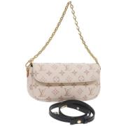 Pre-owned Canvas shoulder-bags Louis Vuitton Vintage , Beige , Dames