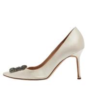 Pre-owned Satin heels Manolo Blahnik Pre-owned , White , Dames