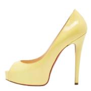 Pre-owned Leather heels Christian Louboutin Pre-owned , Yellow , Dames