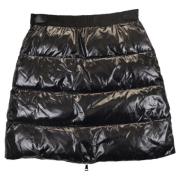 Pre-owned Nylon bottoms Moncler Pre-owned , Black , Dames