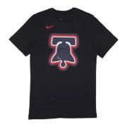 City Edition Tee Phi76e Zwart Nike , Black , Heren