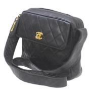 Pre-owned Fabric shoulder-bags Chanel Vintage , Black , Dames