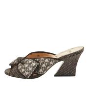 Pre-owned Fabric sandals Fendi Vintage , Brown , Dames