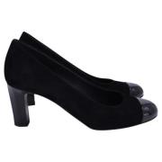 Pre-owned Suede heels Chanel Vintage , Black , Dames