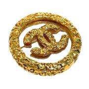 Pre-owned Metal brooches Chanel Vintage , Yellow , Dames