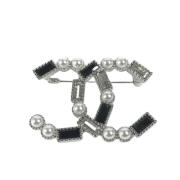 Pre-owned Metal brooches Chanel Vintage , Gray , Dames