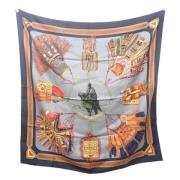 Pre-owned Silk scarves Hermès Vintage , Multicolor , Dames