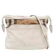 Pre-owned Canvas shoulder-bags Burberry Vintage , White , Dames