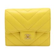 Pre-owned Leather wallets Chanel Vintage , Yellow , Dames