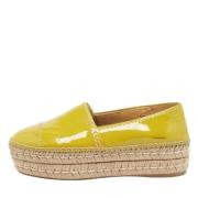 Pre-owned Leather flats Prada Vintage , Yellow , Dames