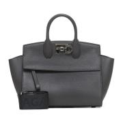 Stijlvolle Tassen Collectie Salvatore Ferragamo , Gray , Dames