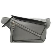 Pre-owned Leather handbags Loewe Pre-owned , Gray , Dames