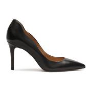 Zwarte leren pumps met golvende bovenkant Kazar , Black , Dames