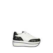 Moderne Sneakers Elegant Design Multicolor Guess , White , Dames