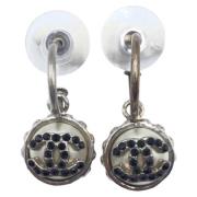 Pre-owned Metal earrings Chanel Vintage , Gray , Dames