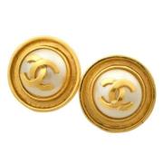 Pre-owned Metal earrings Chanel Vintage , Yellow , Dames