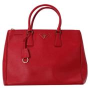 Pre-owned Leather handbags Prada Vintage , Red , Dames