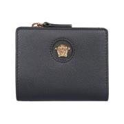 Stijlvolle Jellyfish Portemonnee met Drukknoop Versace , Black , Dames