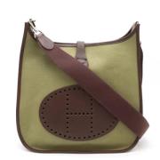 Pre-owned Canvas shoulder-bags Hermès Vintage , Green , Dames