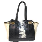 Pre-owned Leather handbags Salvatore Ferragamo Pre-owned , Black , Dam...