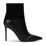 Elegante zwarte laarzen op een slanke stilettohak Kazar , Black , Dame...