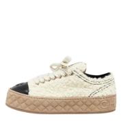 Pre-owned Leather sneakers Chanel Vintage , Beige , Dames