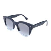 Stijlvolle Blauwe Zonnebril met Subtiele Details Fendi , Blue , Dames