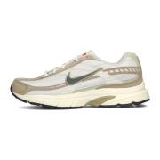 Beige Sneakers Stijlvolle Look Groen Accent Nike , Beige , Heren