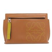 Pre-owned Leather pouches Loewe Pre-owned , Brown , Dames