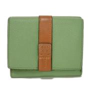 Pre-owned Leather wallets Loewe Pre-owned , Green , Dames